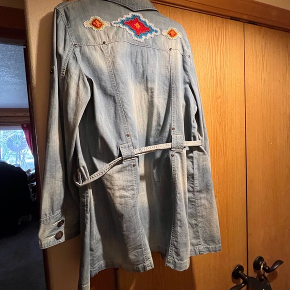 Like new Double D Ranch jacket - Picture 2 of 3